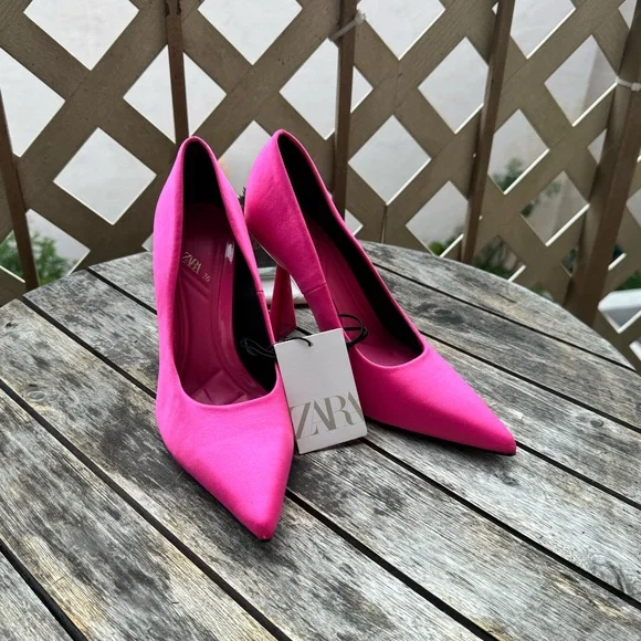 NWT Zara Pink Satin Pointy Toe heels - Picture 1 of 8